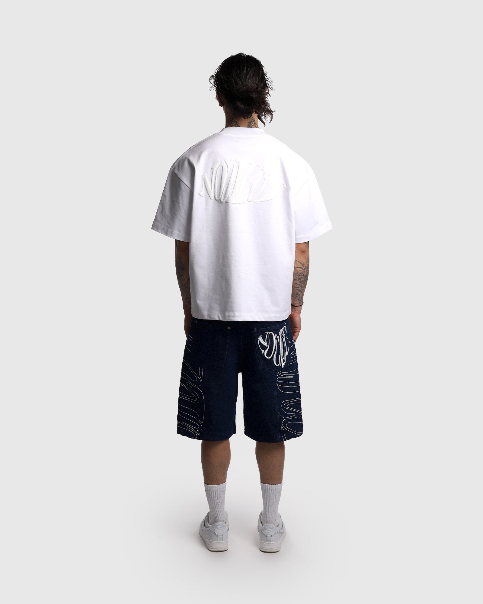 PURE WHITE TEE